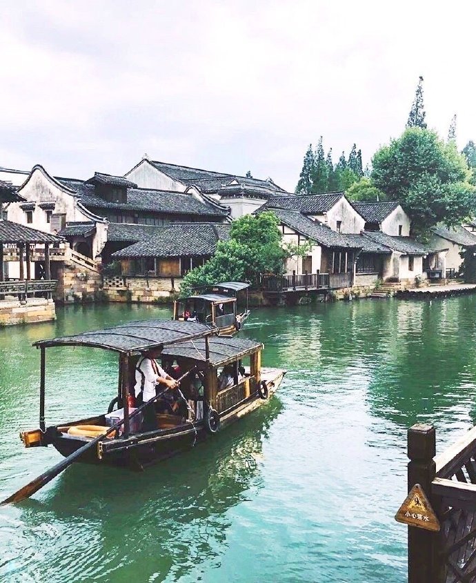 东方明珠魅力之旅，走进浙江的探索之旅