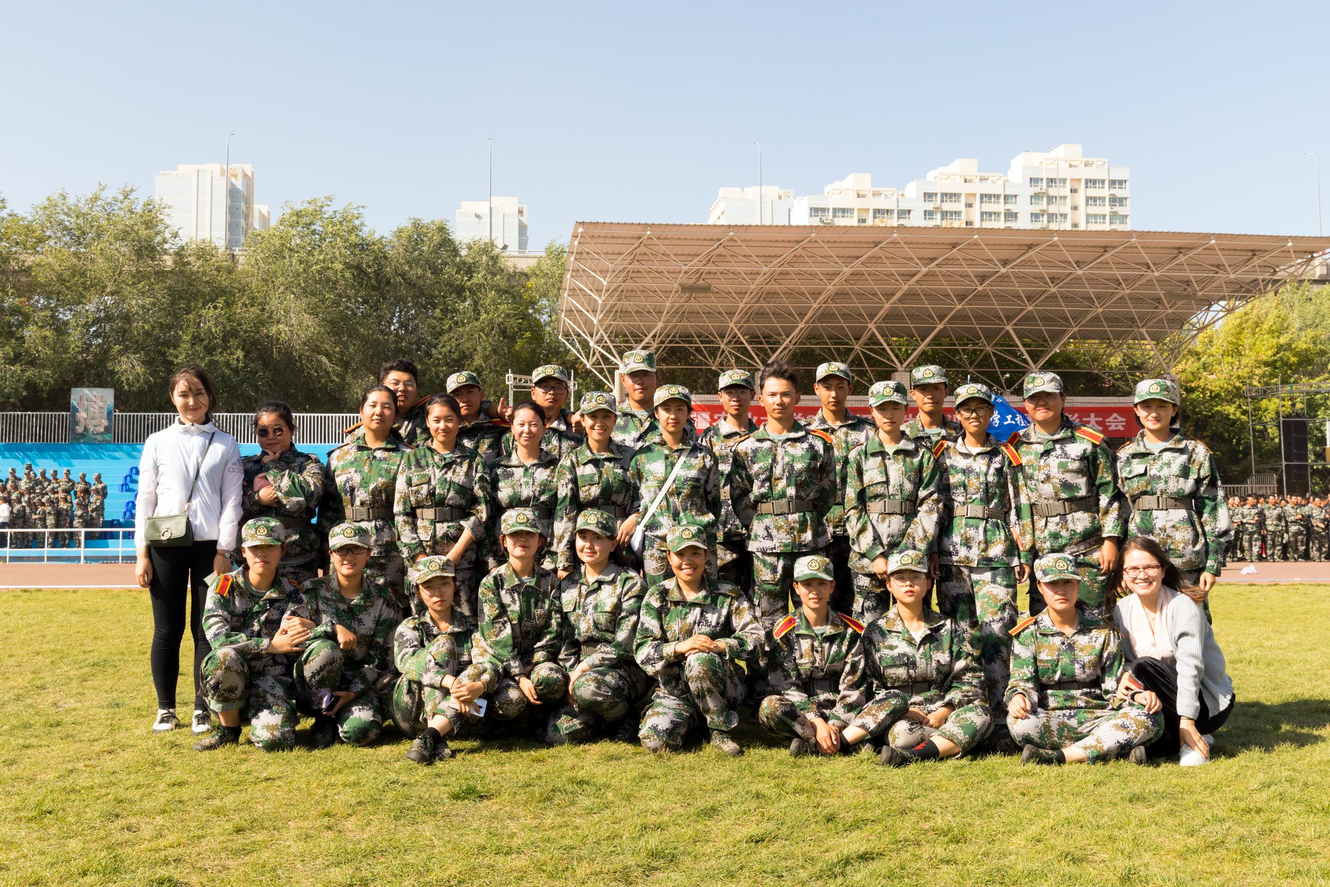 新疆，嘉宾与友朋共聚一堂